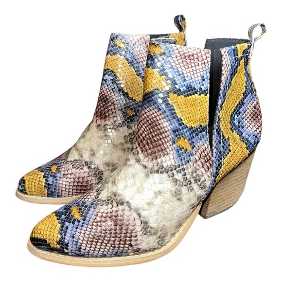 ARider Girl Faux Snakeskin Women's Chunky High Heel Ankle Booties size 6 - Picture 7 of 7